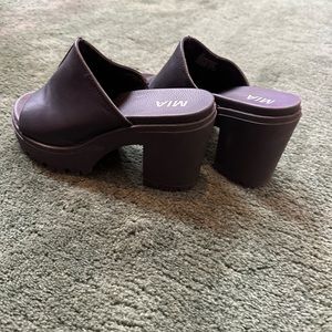 Clog heels / Mules